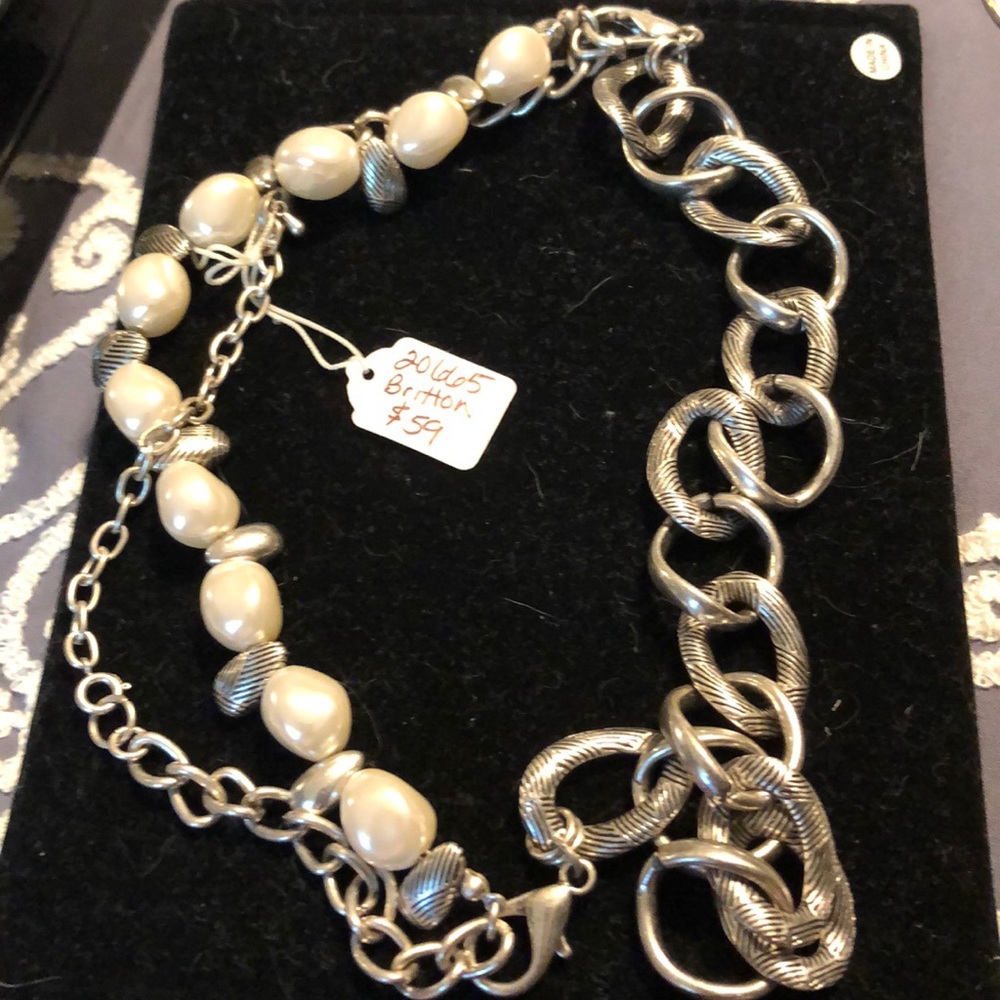 Silver tone and pearl necklace